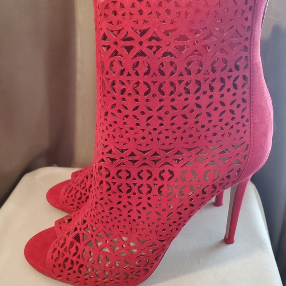 Booties - Picture 3 of 4